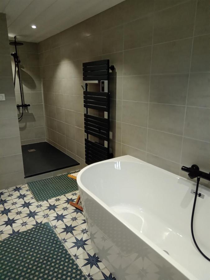 Le 28 Bed & Breakfast Uzerche Eksteriør bilde