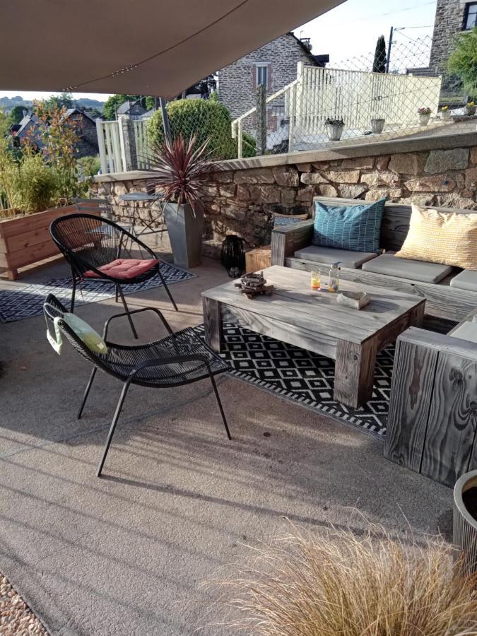 Le 28 Bed & Breakfast Uzerche Eksteriør bilde