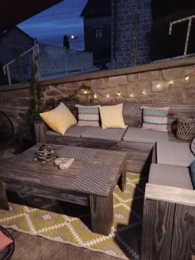 Le 28 Bed & Breakfast Uzerche Eksteriør bilde