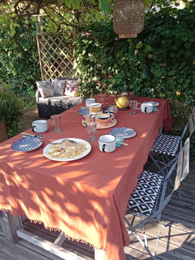 Le 28 Bed & Breakfast Uzerche Eksteriør bilde